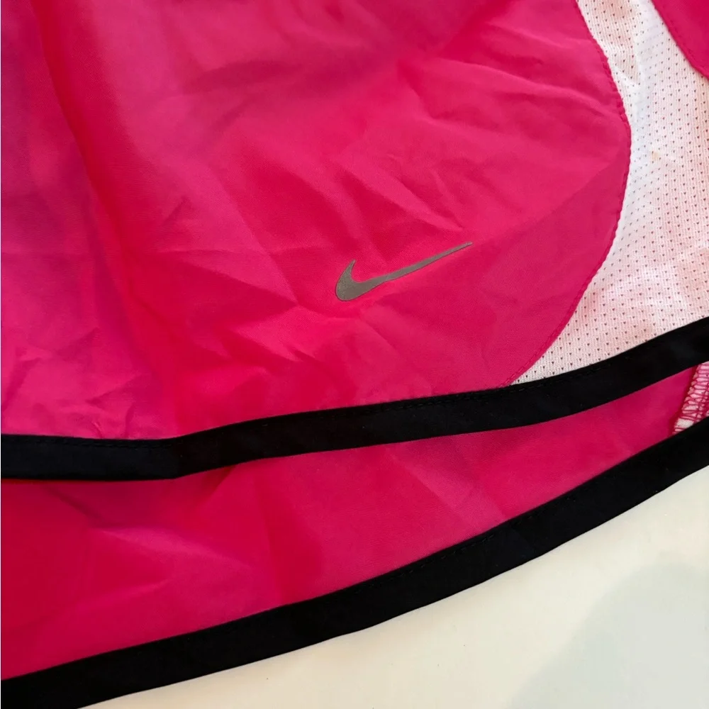 NIKE Sz Small NWT Women's Pink Running Shorts - Picture 4 of 7